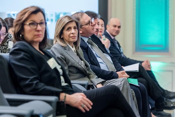 Conférence dédiée à la Révision législation EU : Kyriakides et Philip